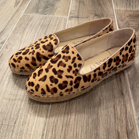 Sole Society leopard slip on espadrilles. Side 7 - Picture 3 of 8